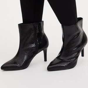 TORRID Black Snakeskin Faux Leather Pointed Toe Bootie Size 10